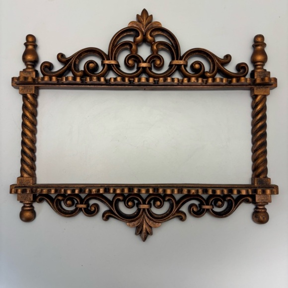 1970s ornate Dart Ind Coppercraft Guild resin spoon holder or jewelry display - Picture 1 of 10